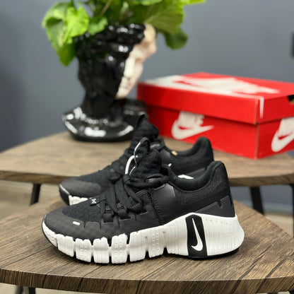 NIKE FREE METCON 5 NEGRO BLANCO