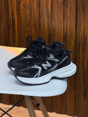 NEW BALANCE 530 V2 NEGRO