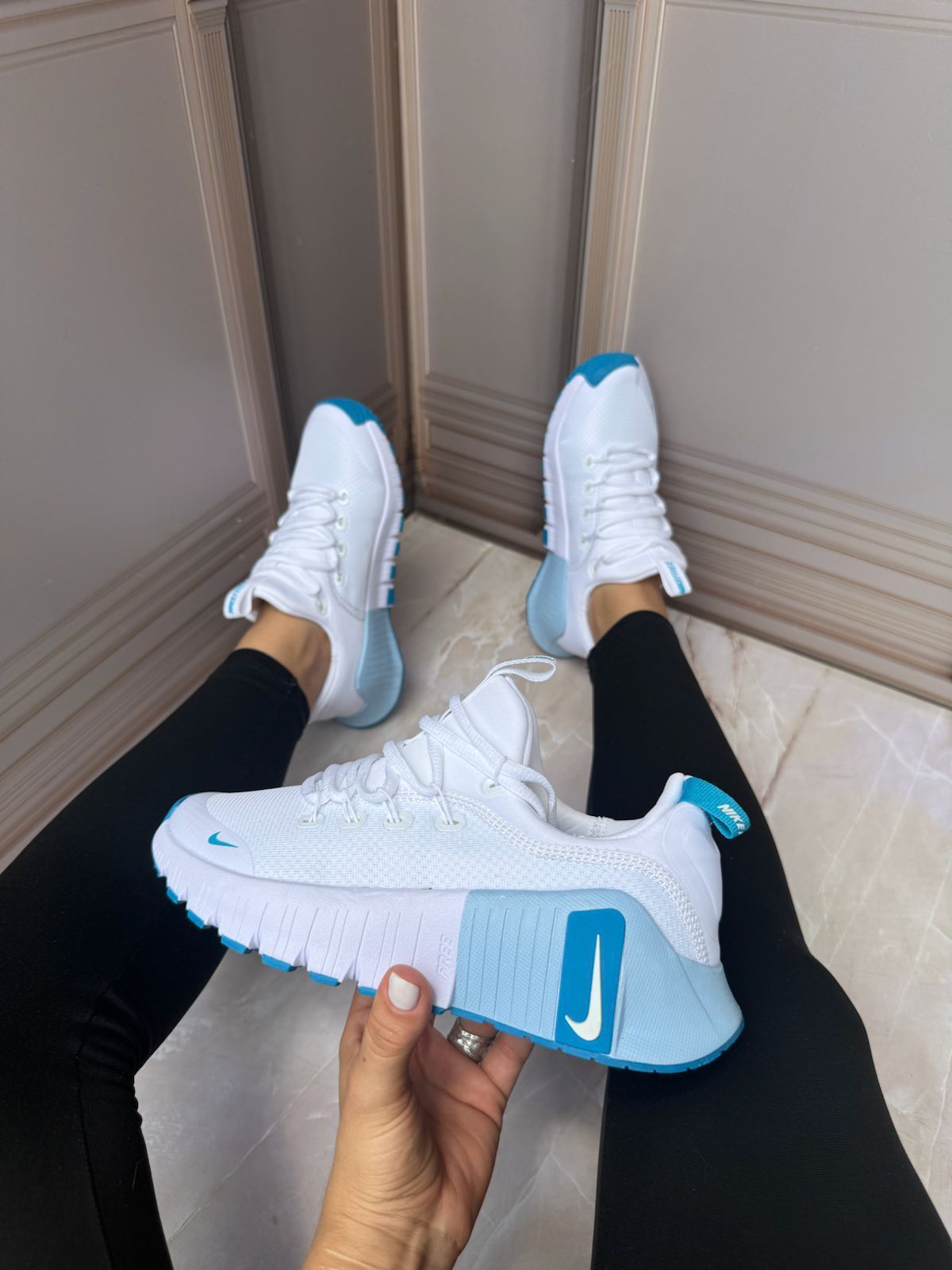 NIKE FREE METCON 6 BLANCO/AZUL