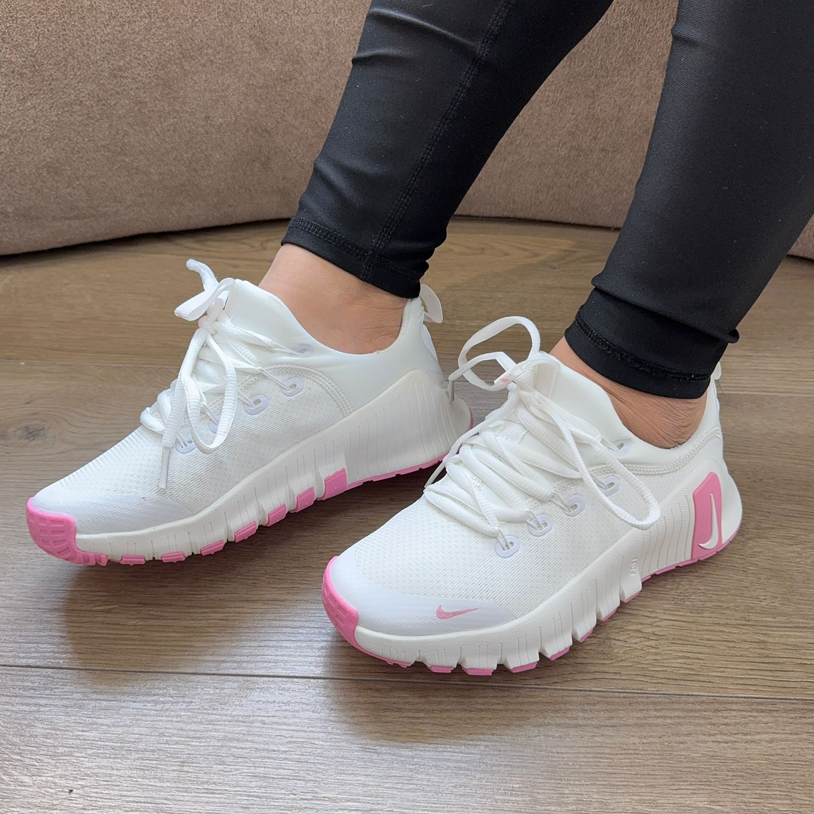 NIKE FREE METCON 6 BLANCO/ROSADO