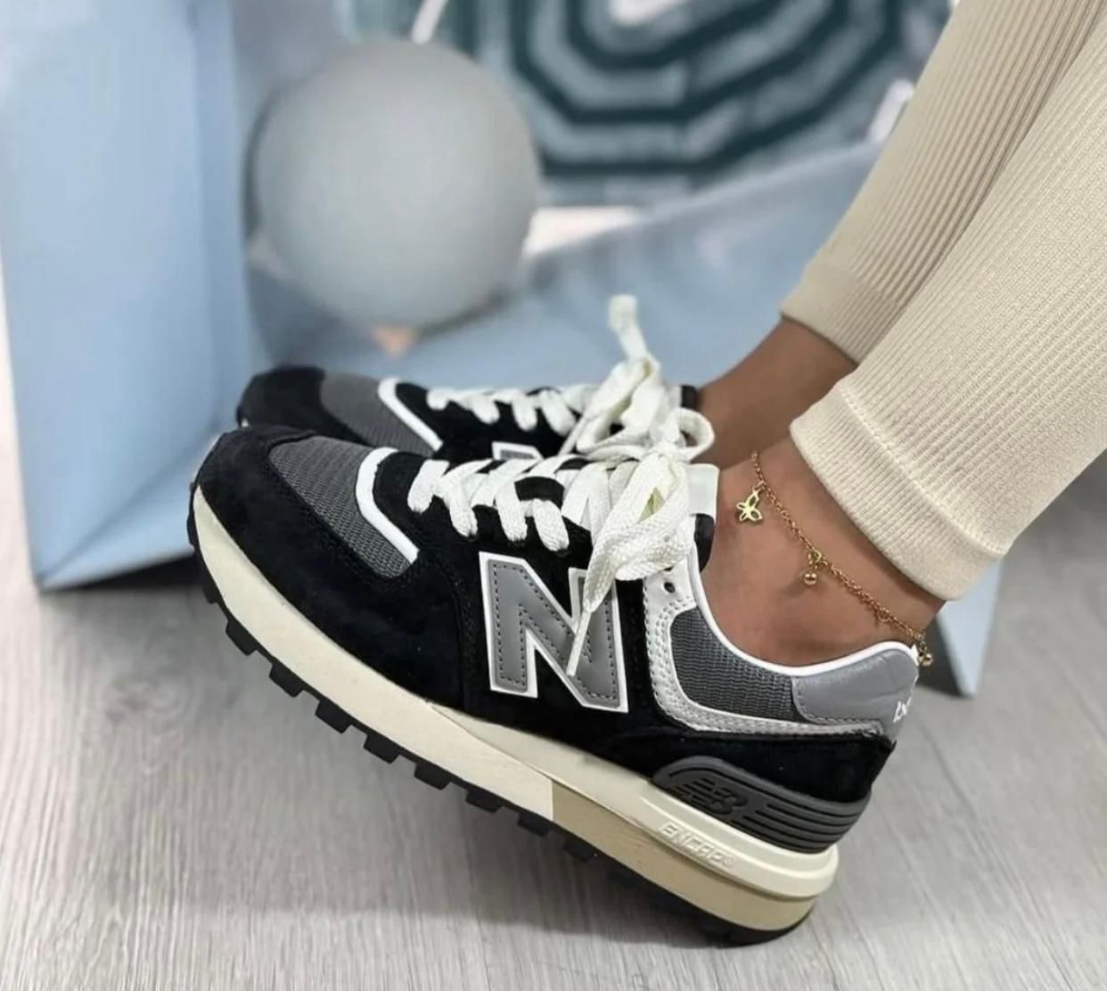 NEW BALANCE 574 NEGRO / BLANCO