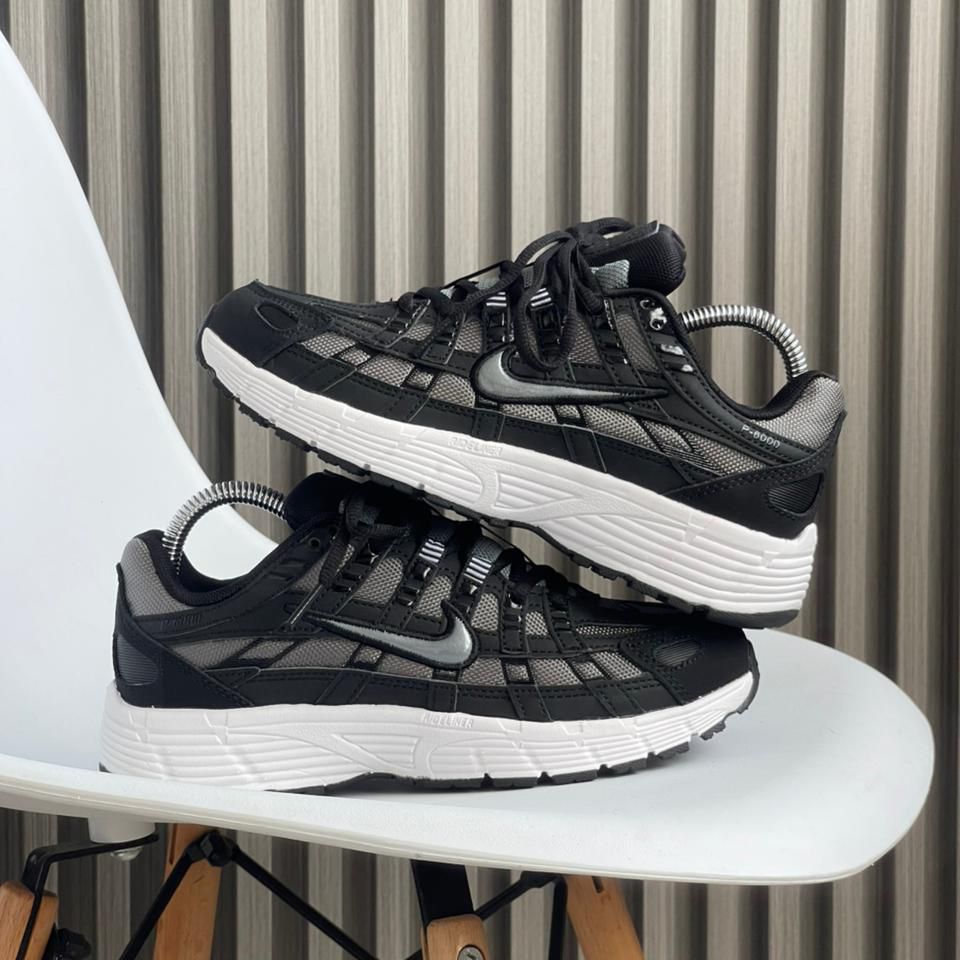 NIKE P6000 NEGRO GRIS