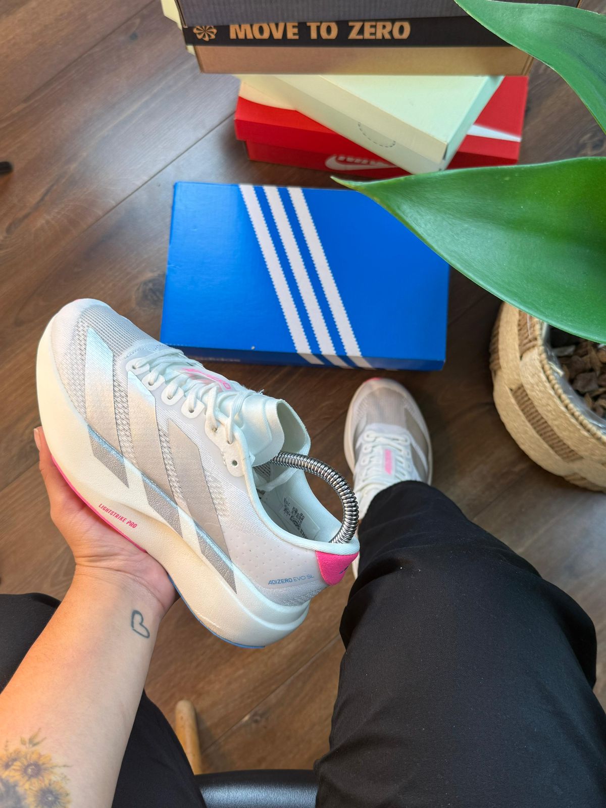 ADIDAS ADIZERO EVO SL