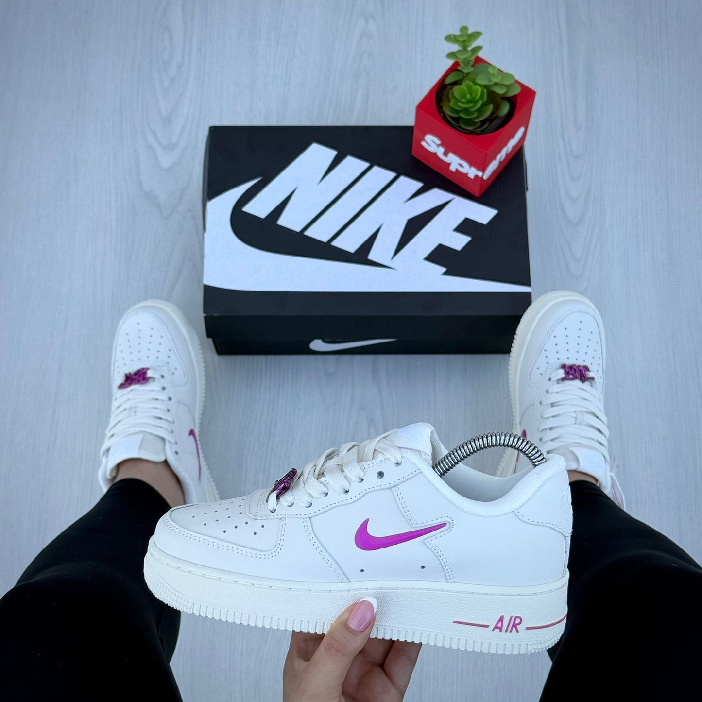 NIKE AF1 AIR FORCE 1 ONE