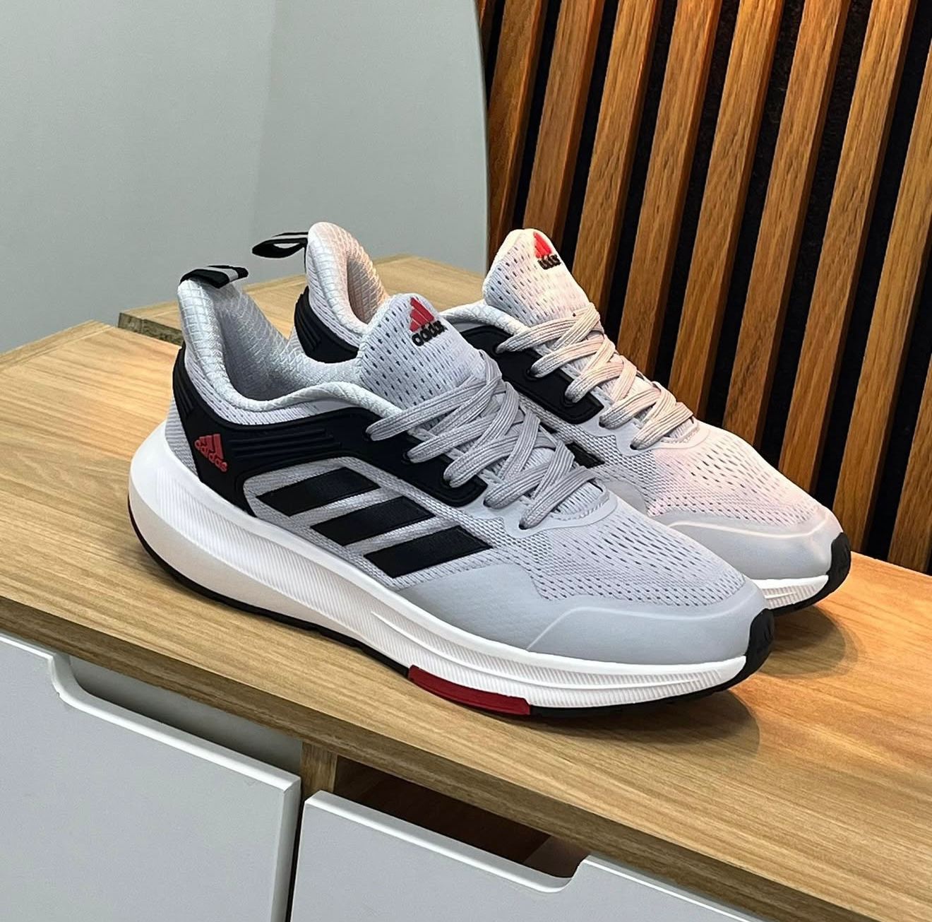 ADIDAS BOUNCE GRIS