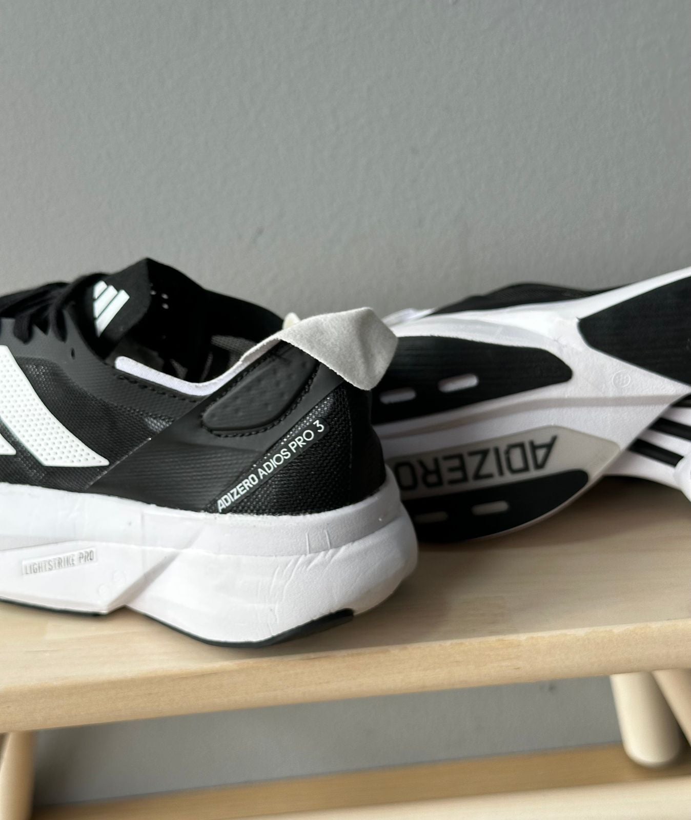 ADIZERO ADIOS PRO 3 NEGRO BLANCO