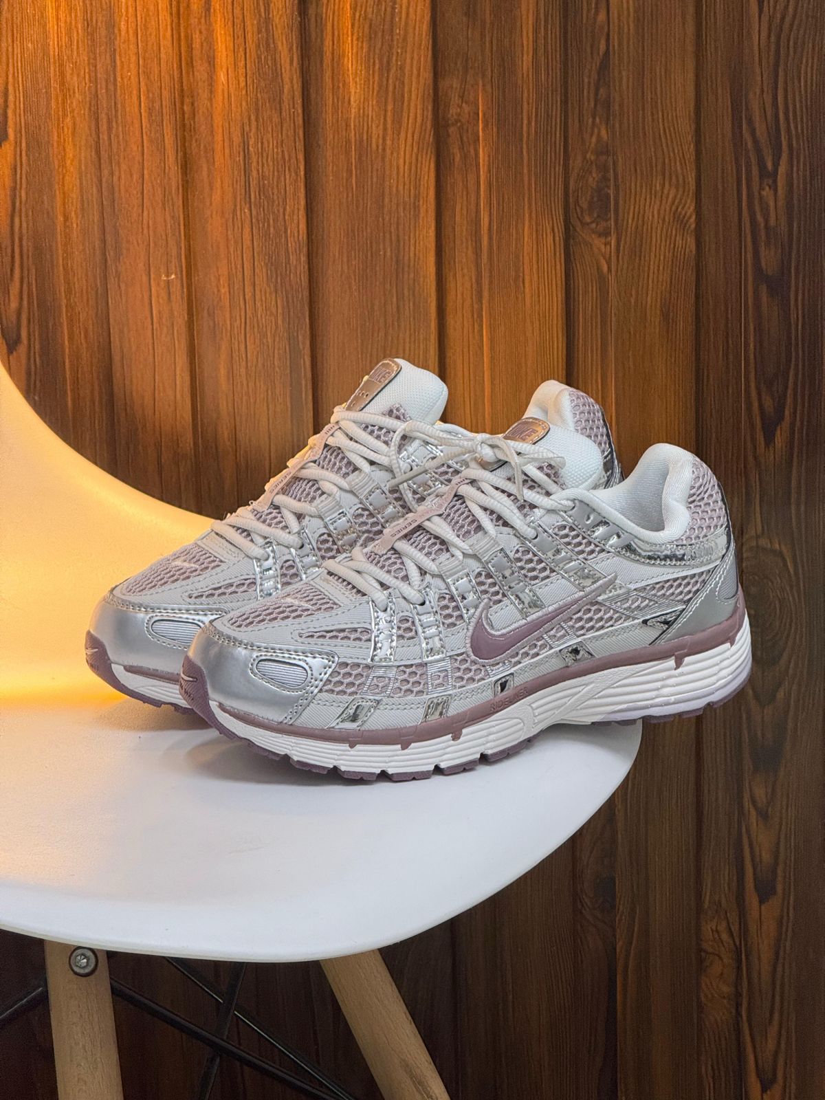 NIKE P6000 BLANCO/PLATEADO/VIOLETA