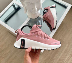 NIKE FREE METCON 6 ROSADO/BLANCO