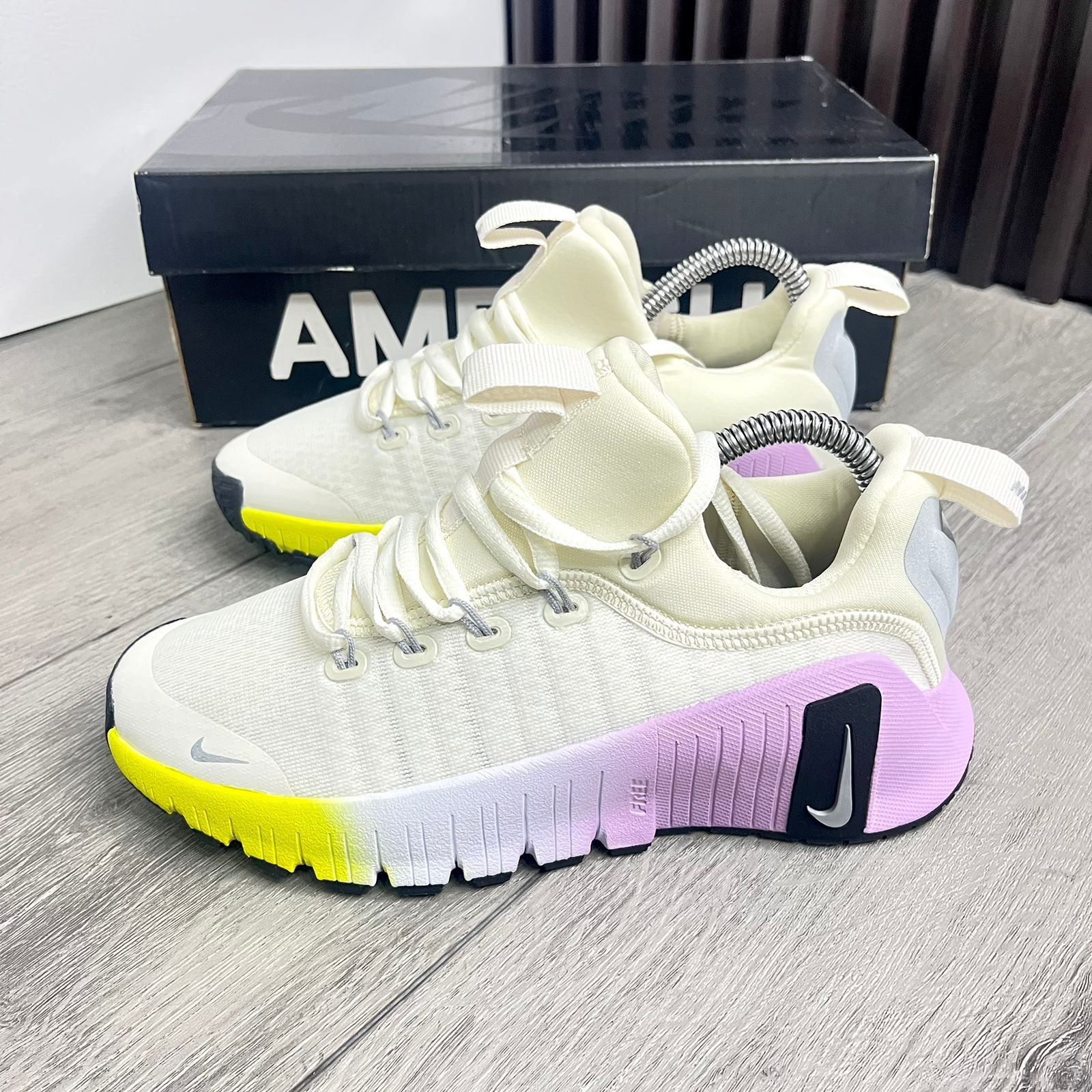 NIKE FREE METCON 6 BLANCO / MORADO