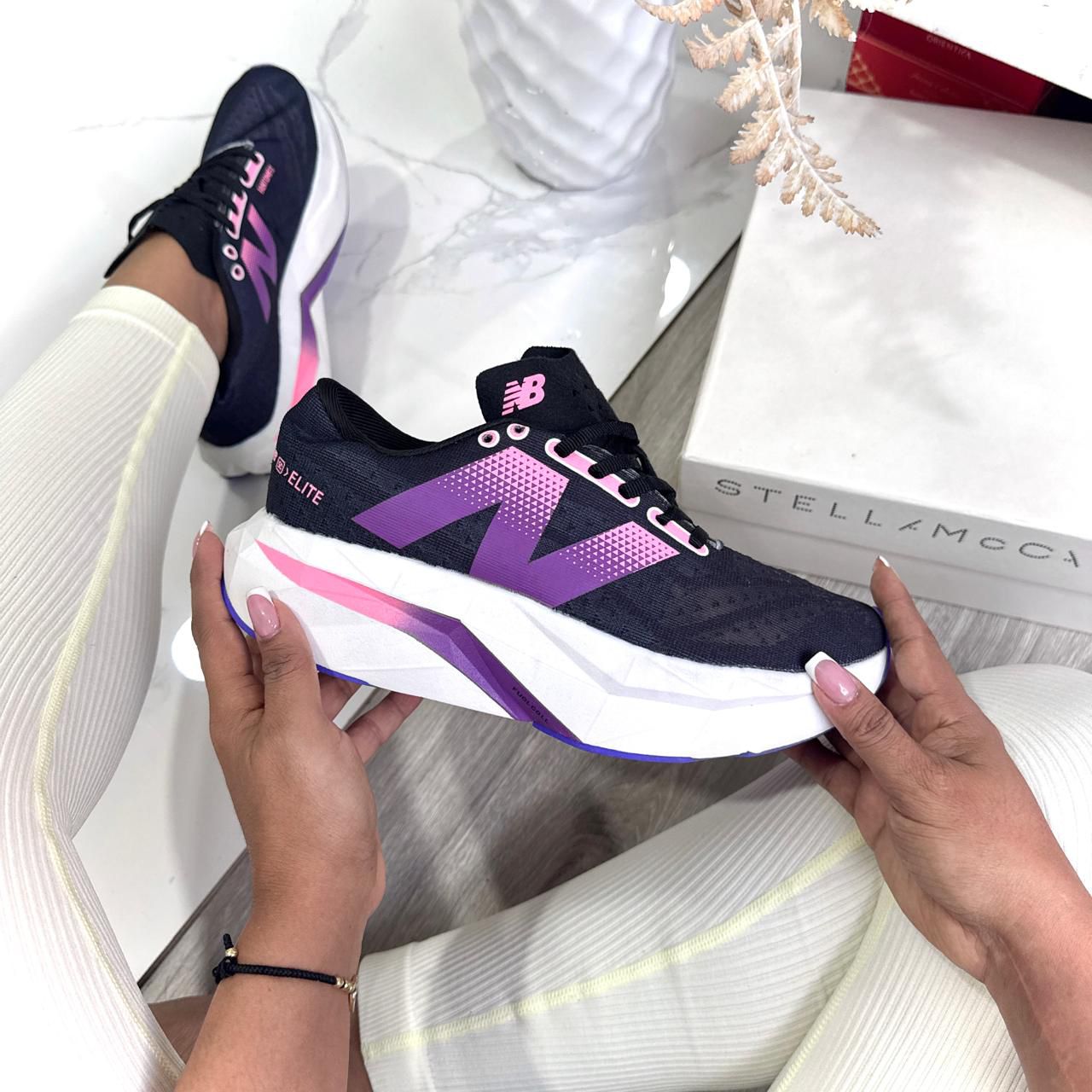 NEW BALANCE FUELCELL NEGRO / MORADO