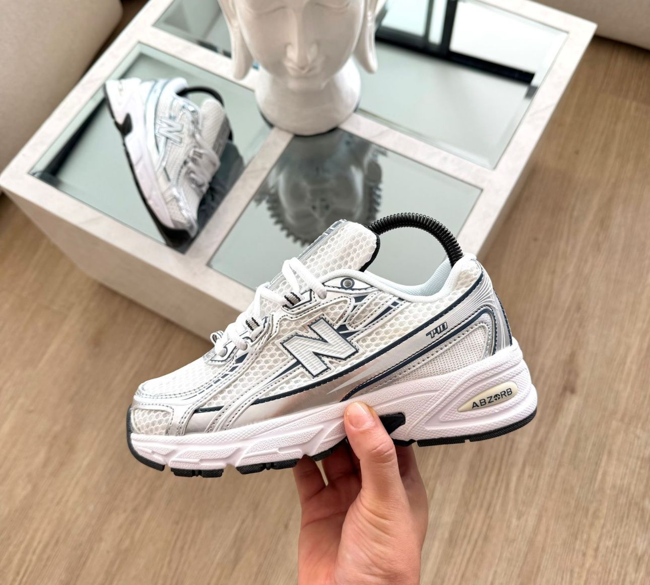 NEW BALANCE 740