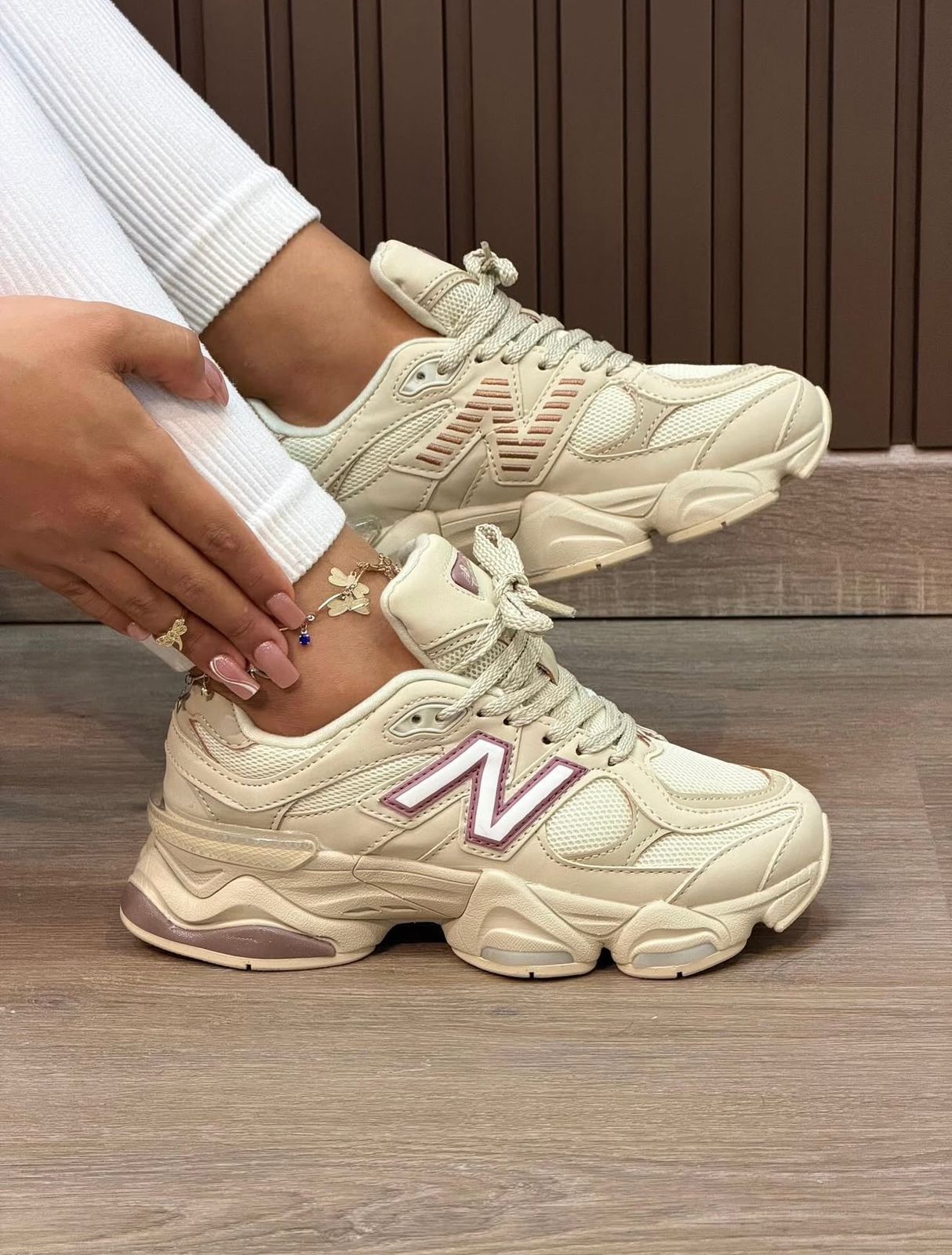 NEW BALANCE 9060 BEIGE