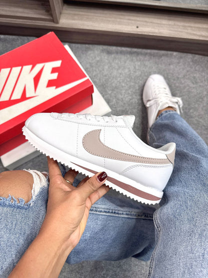 NIKE CORTEZ