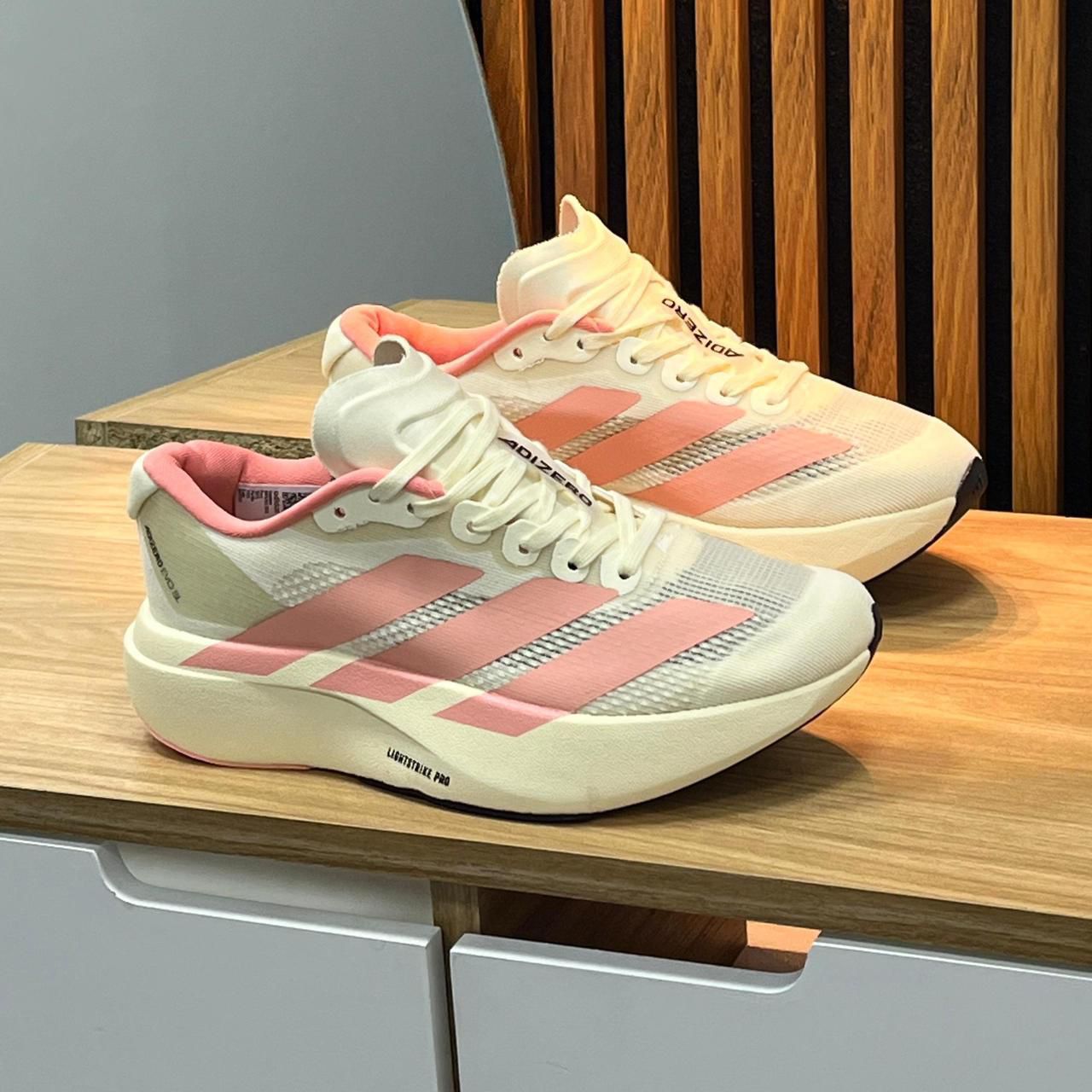 ADIZERO ADIOS PRO EVO 1 BEIGE ROSADO