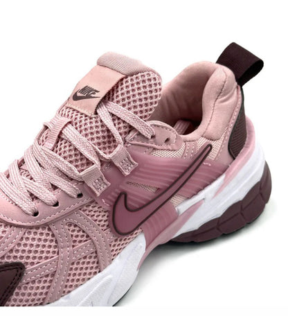 NIKE V2K RUN ROSADO