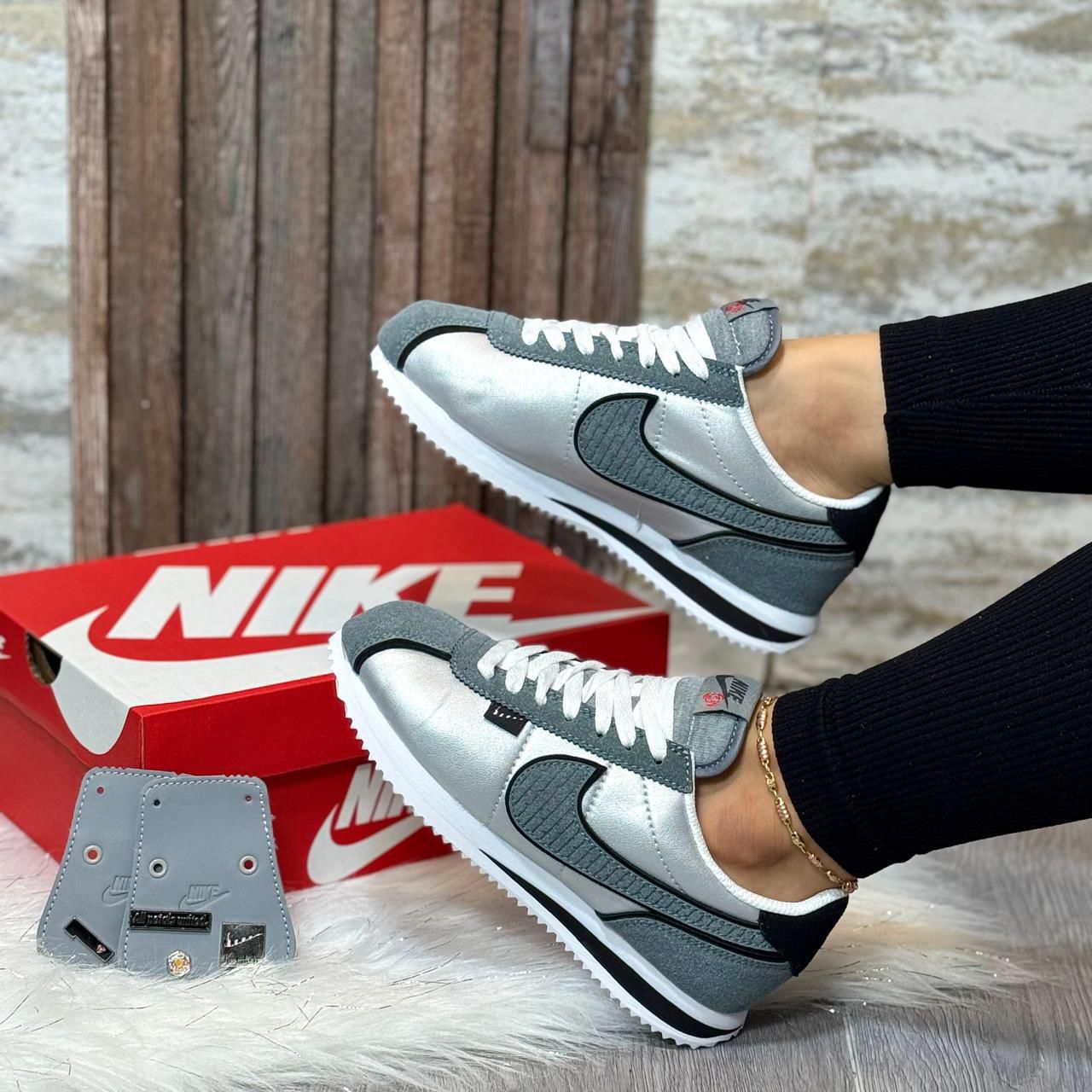 NIKE CORTEZ GRIS