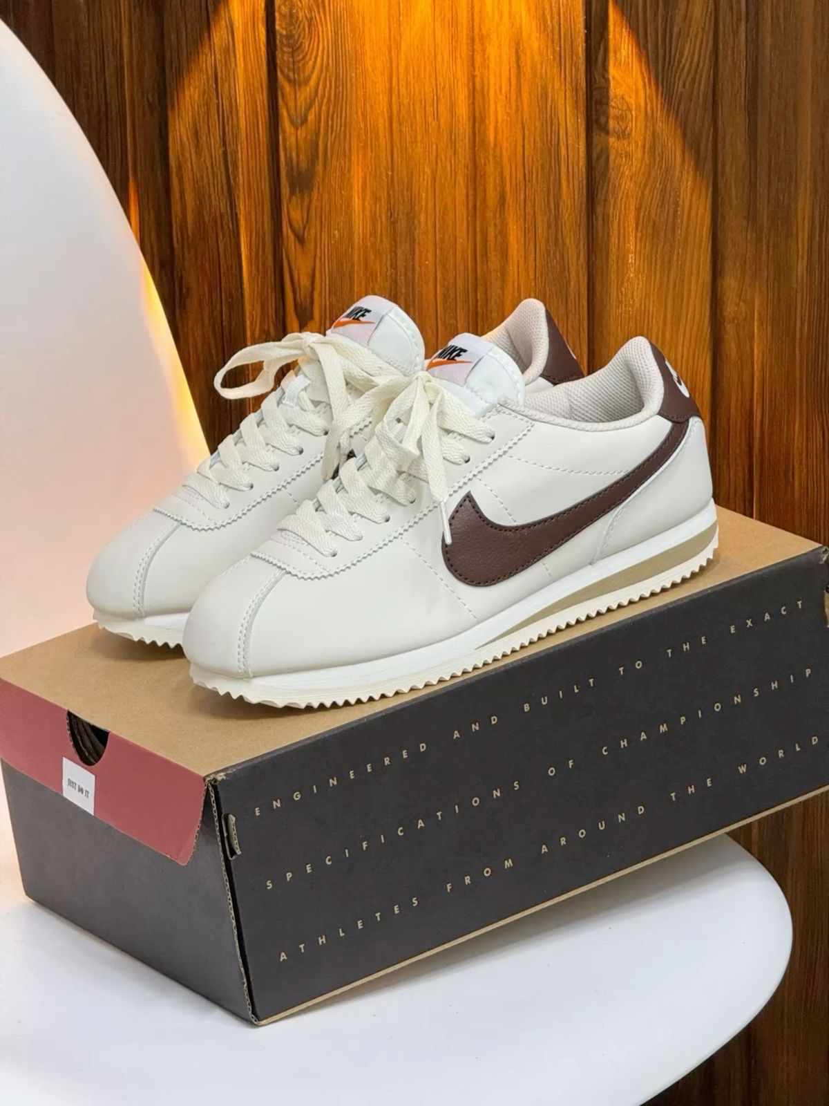NIKE CORTEZ BLANCO / CAFE