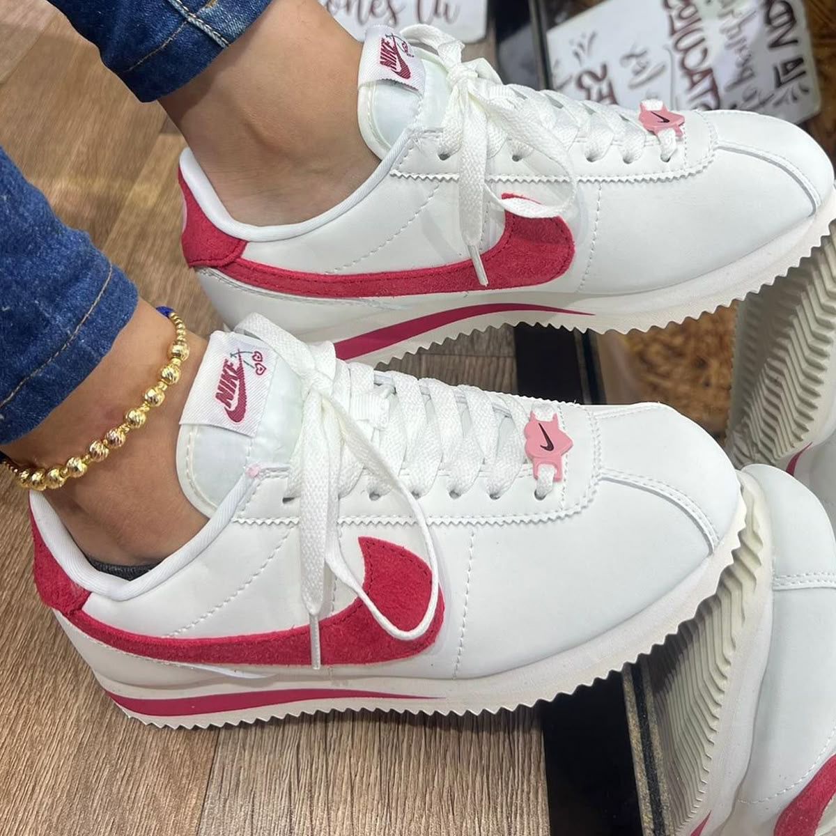 NIKE CORTEZ