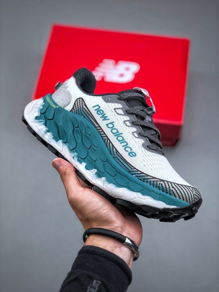 NEW BALANCE FRESH FOAM BLANCO / VERDE