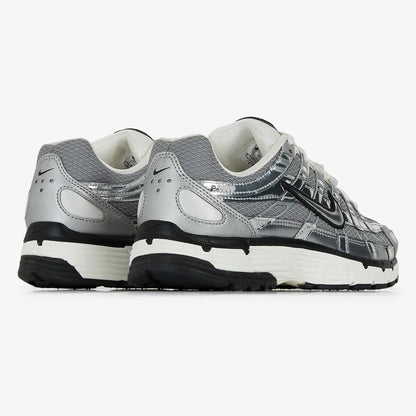 NIKE P6000 PLATEADO
