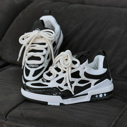 LOUIS VUITTON NEGRA BLANCA