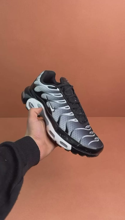 NIKE TN NEGRO PLATA