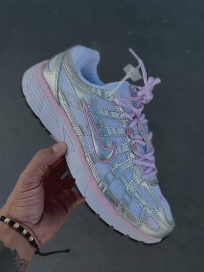 NIKE P6000 PLATEADO ROSA