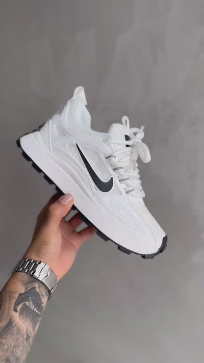 NIKE BAILLEILI BLANCO
